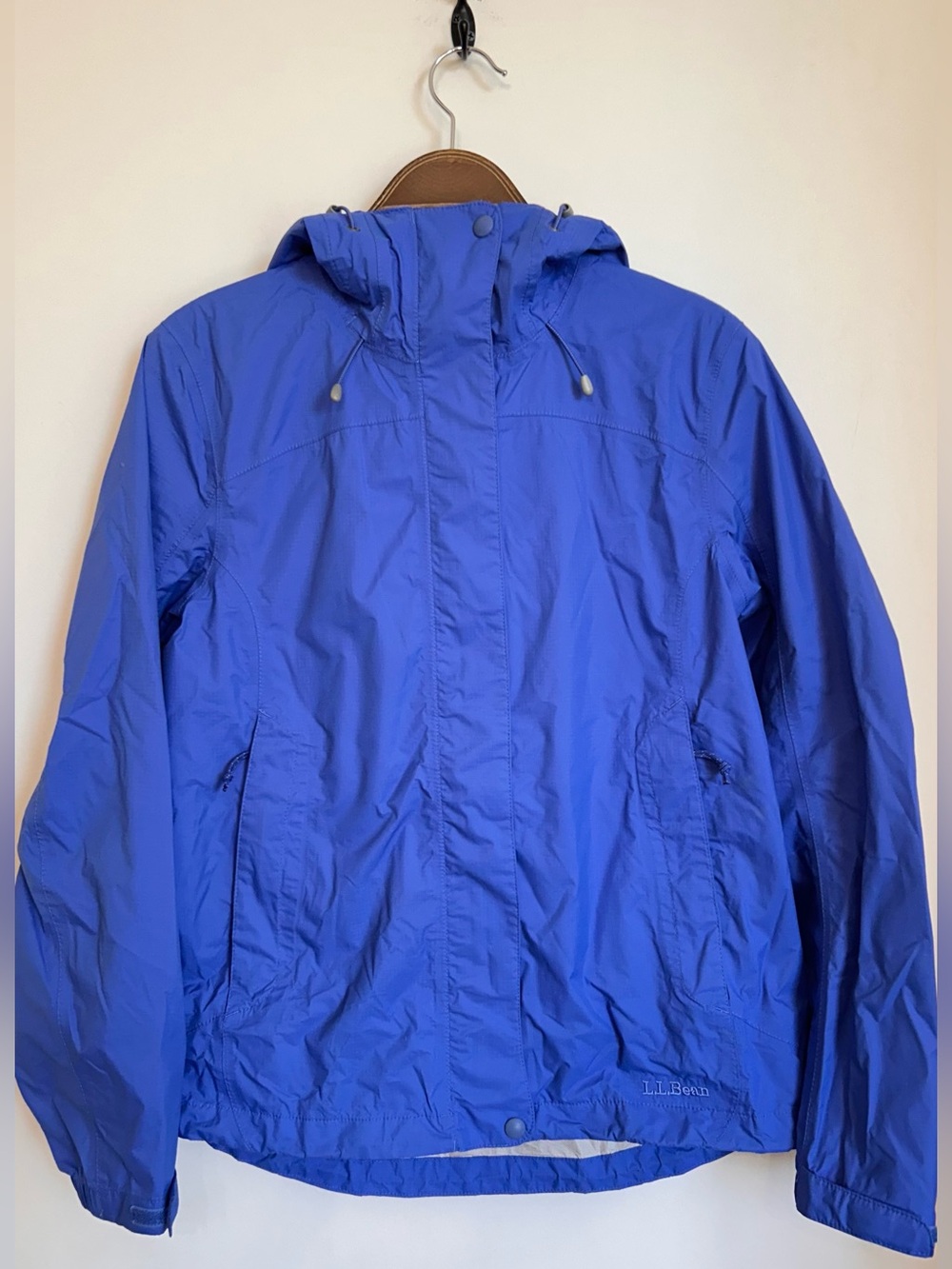 L.L. BEAN HOODED RAIN JACKET